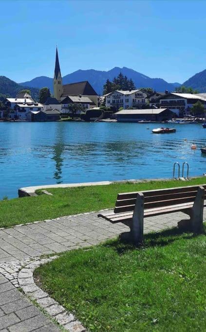 See- Und Bergblick In Bestlage Am Tegernsee Esterno foto